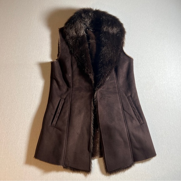 J McLaughlin Faux Suede and Fur Vest in Chocolate Brown- Rare Defect, Size Small - Picture 1 of 9
